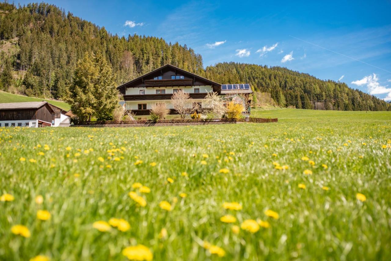 Gaestehaus Huber Fruehstueckspension ชลัดมิง ภายนอก รูปภาพ