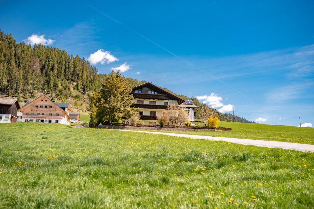 Gaestehaus Huber Fruehstueckspension ชลัดมิง ภายนอก รูปภาพ